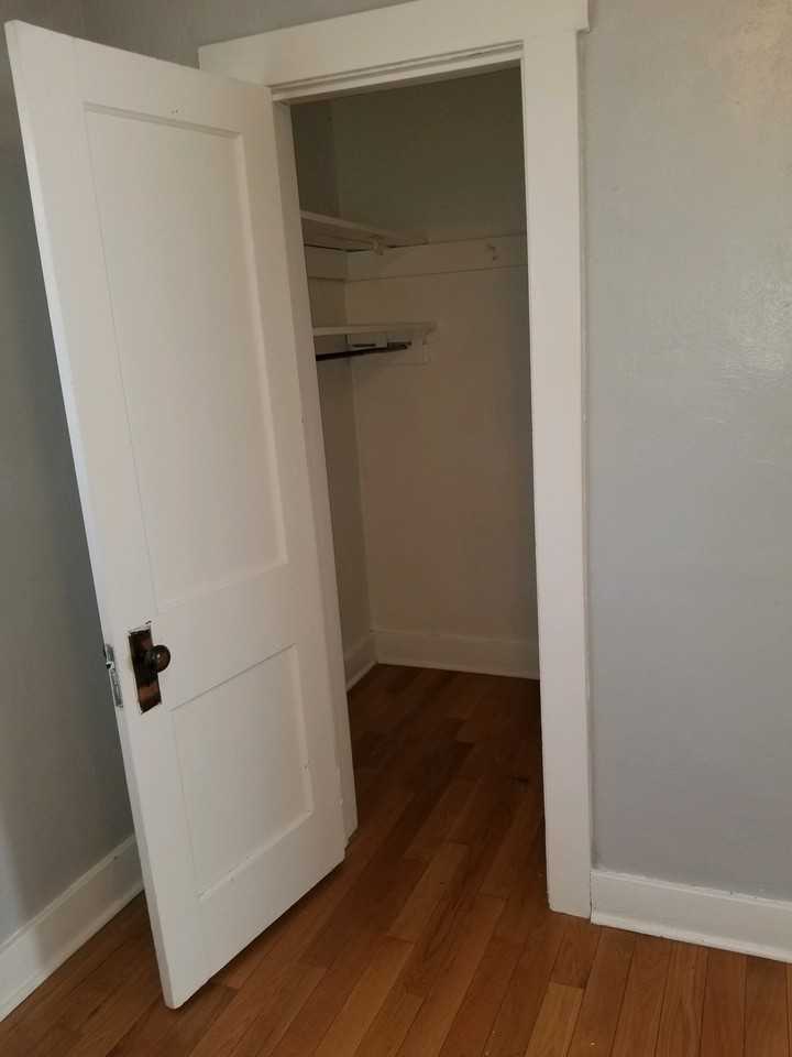 323 11th St Nw #1 - Photo 6 of 6