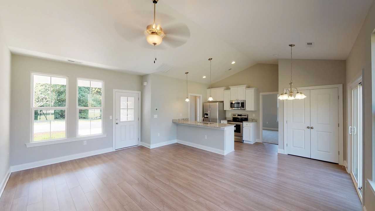 68 Racquet Club Dr #5 - Photo 6 of 19