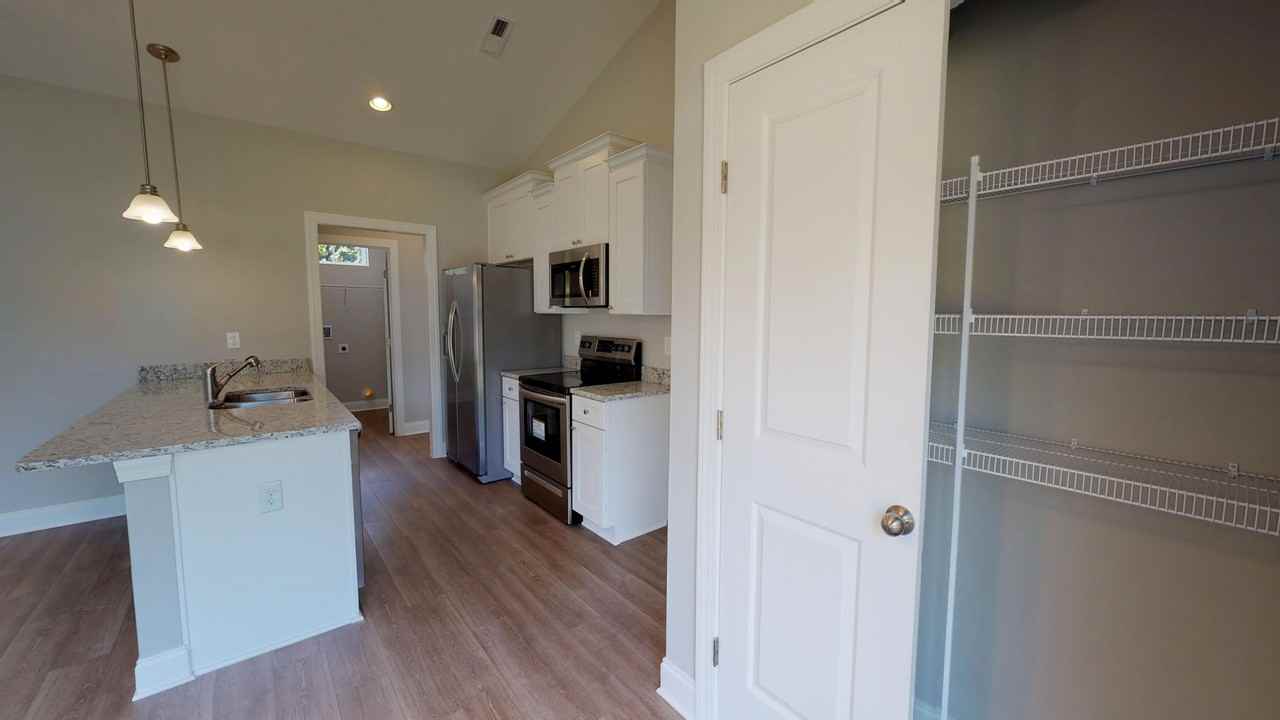 68 Racquet Club Dr #5 - Photo 7 of 19