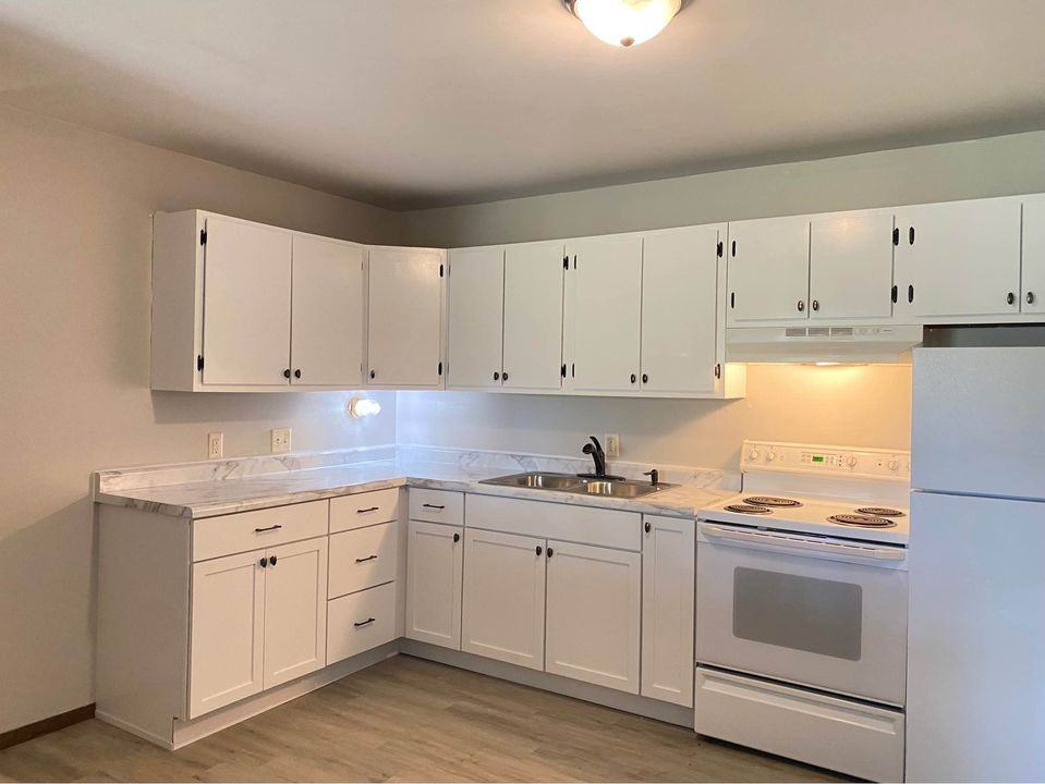 4903 Aspen St #4 - Photo 4 of 7