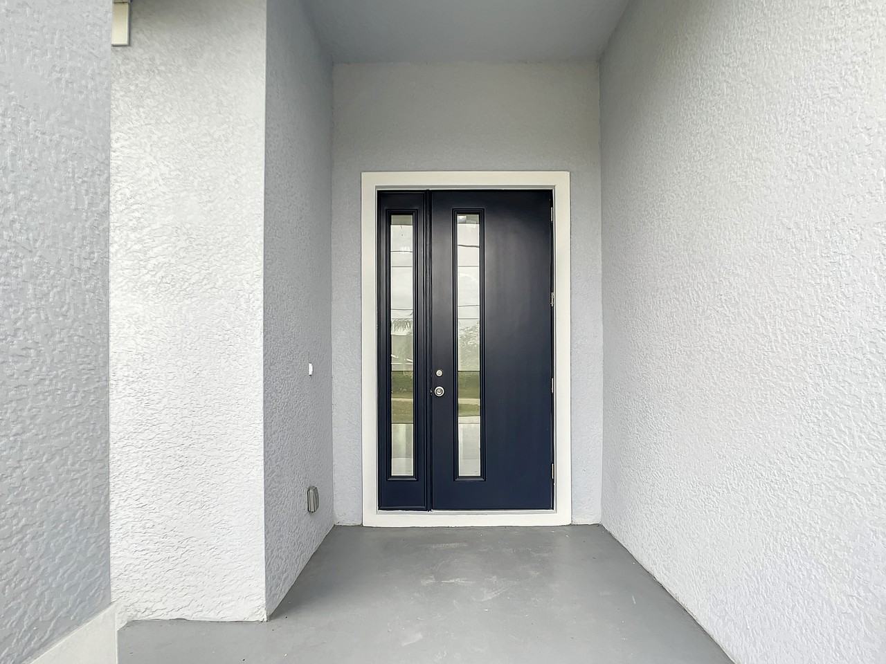 2643 47th St Sw - Photo 2 of 19