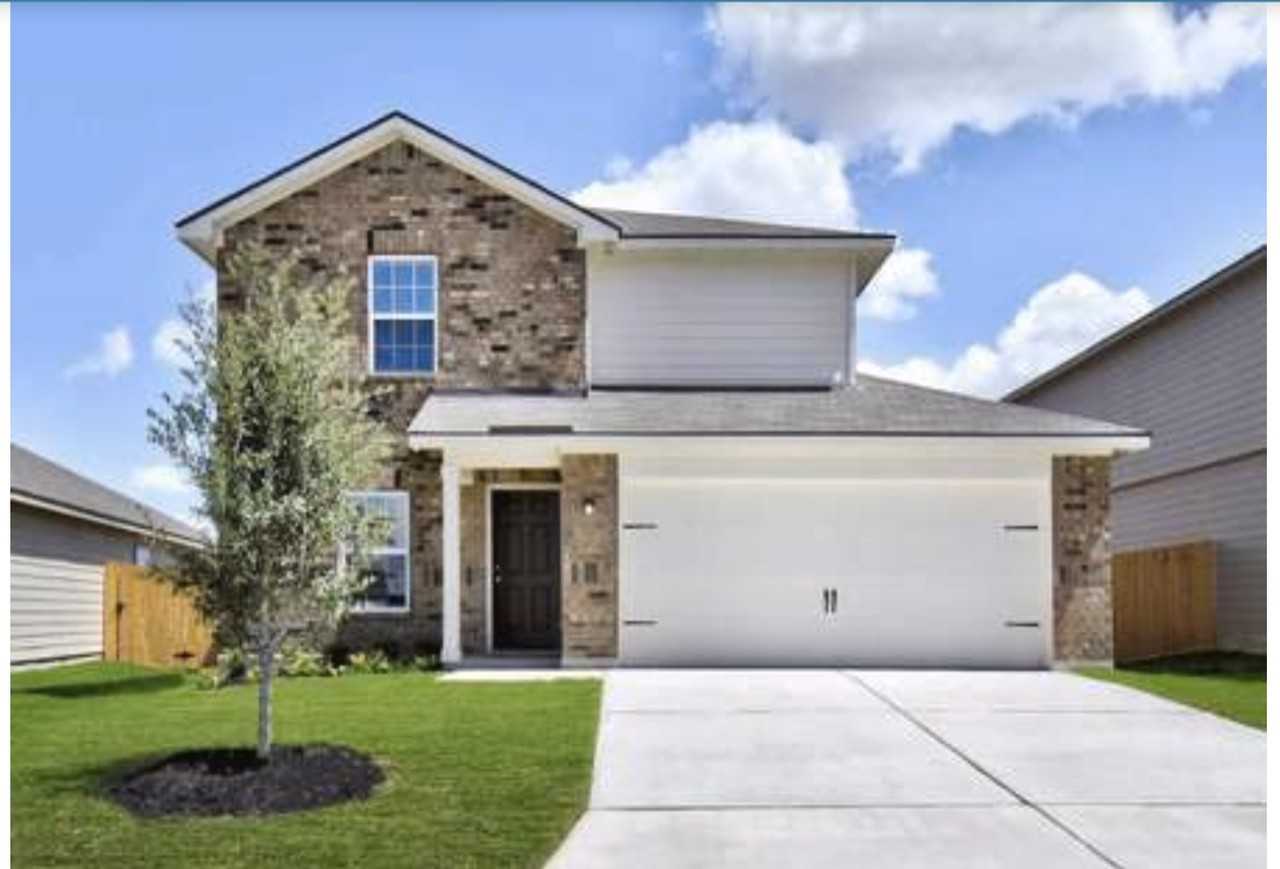 313 Riverdale Dr - Photo 2 of 3