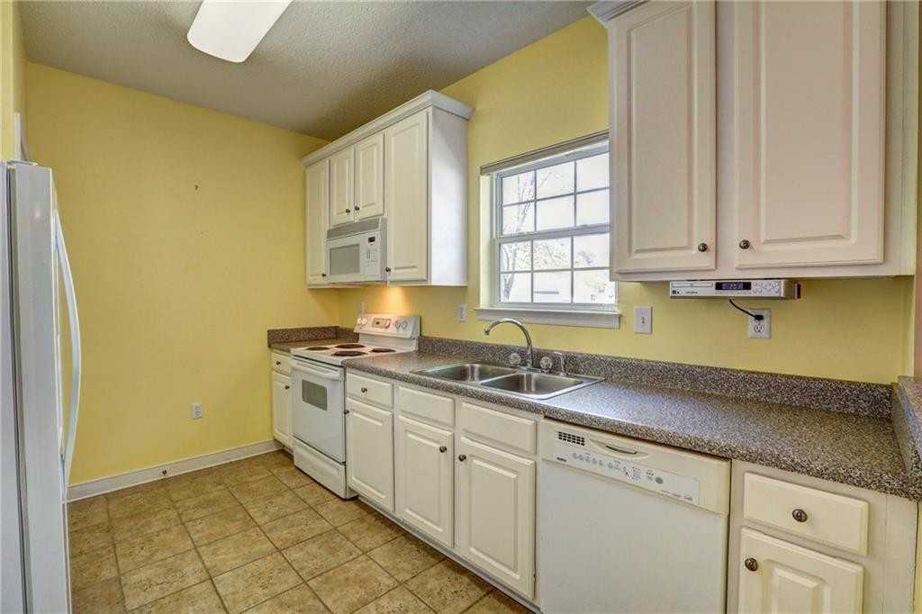 4620 Twin Hickory Lake Dr #1 - Photo 4 of 21