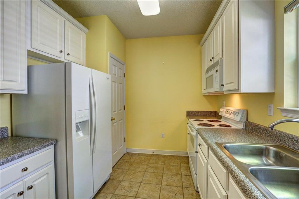 4620 Twin Hickory Lake Dr #1 - Photo 5 of 21