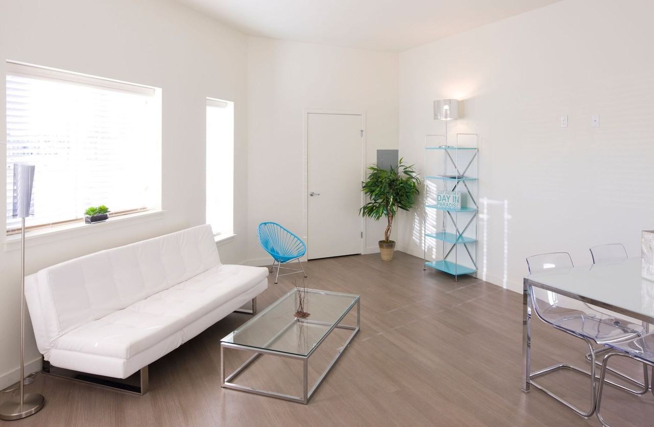 Platinum Apartments - Photo 5 of 21