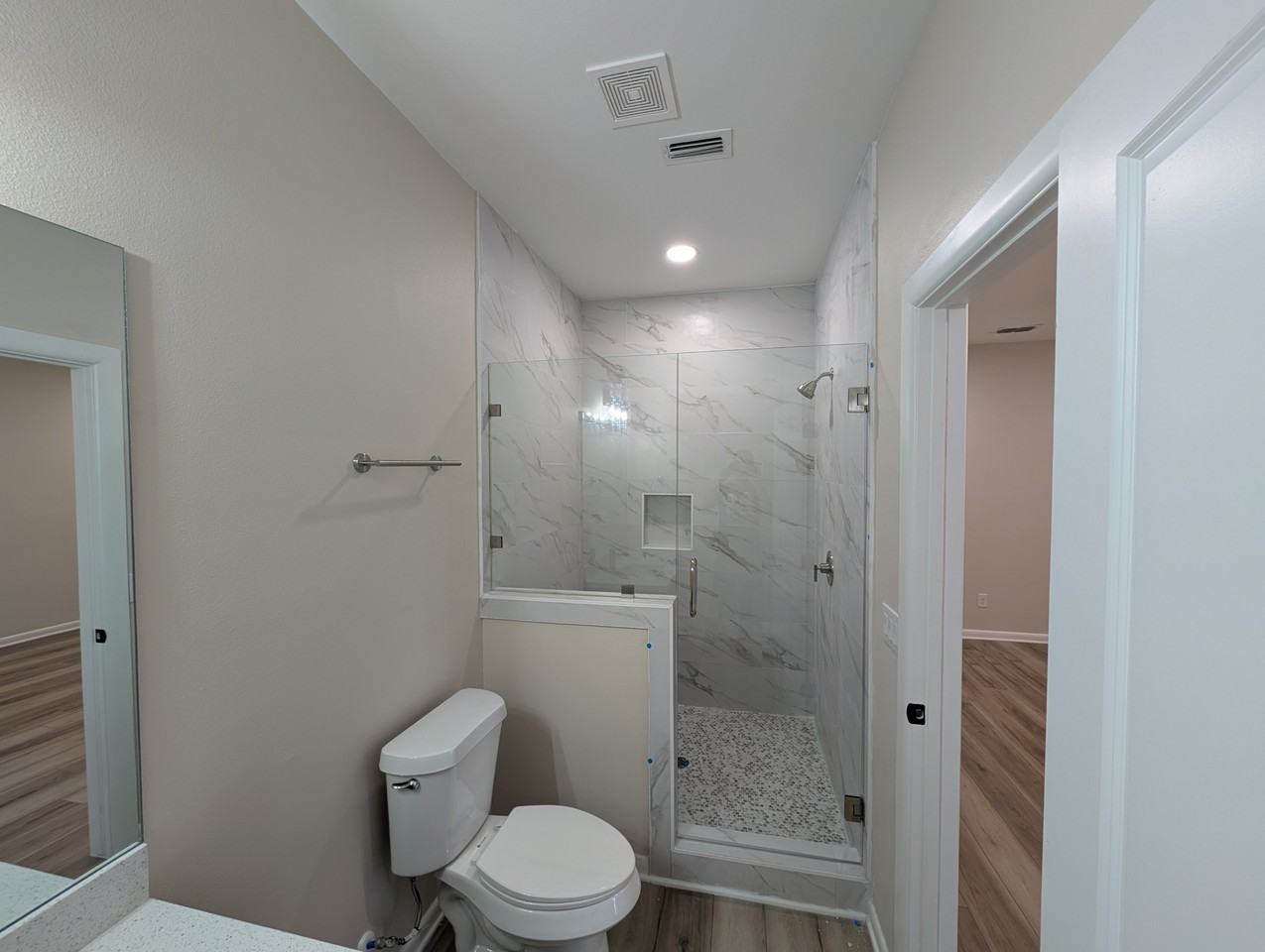 913 E Jefferson St #D - Photo 5 of 11