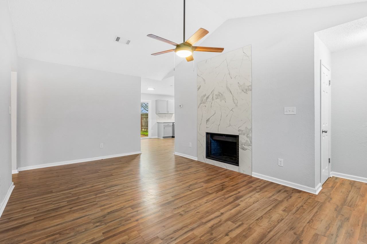 10511 Man O War Ave #A - Photo 5 of 15