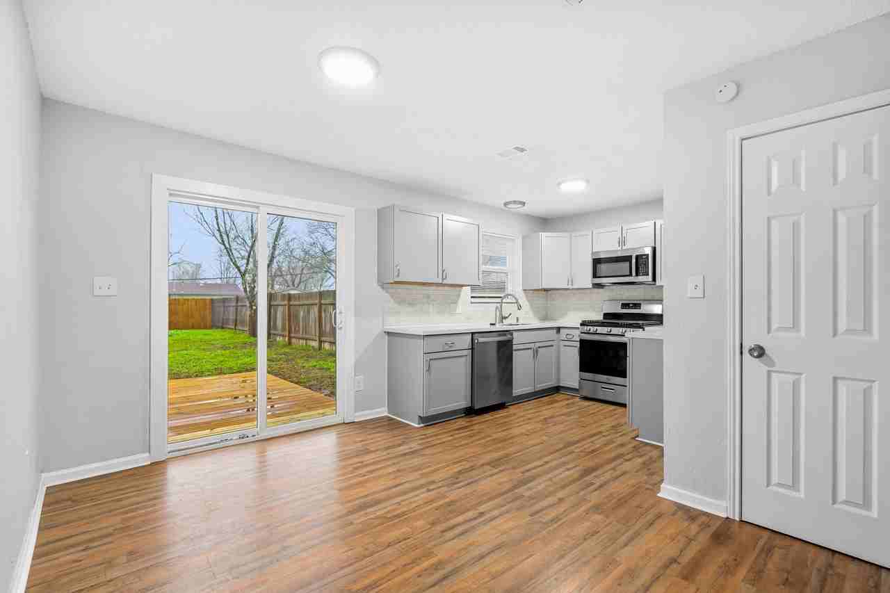 10511 Man O War Ave #A - Photo 6 of 15