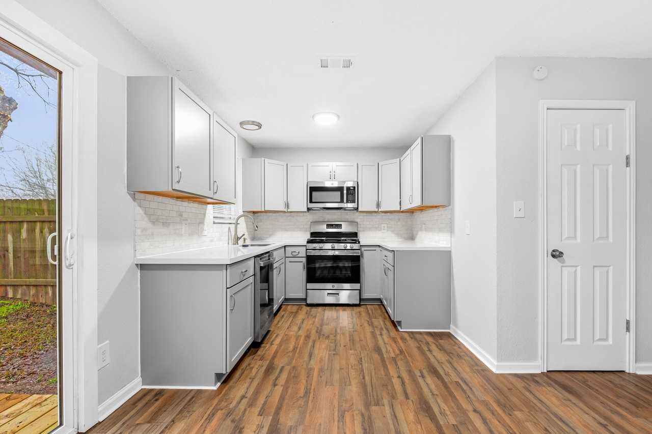 10511 Man O War Ave #A - Photo 7 of 15