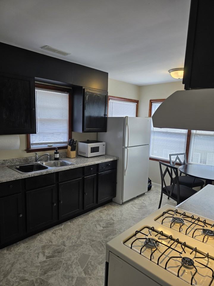 310 Cottage Ct #1 - Photo 2 of 14