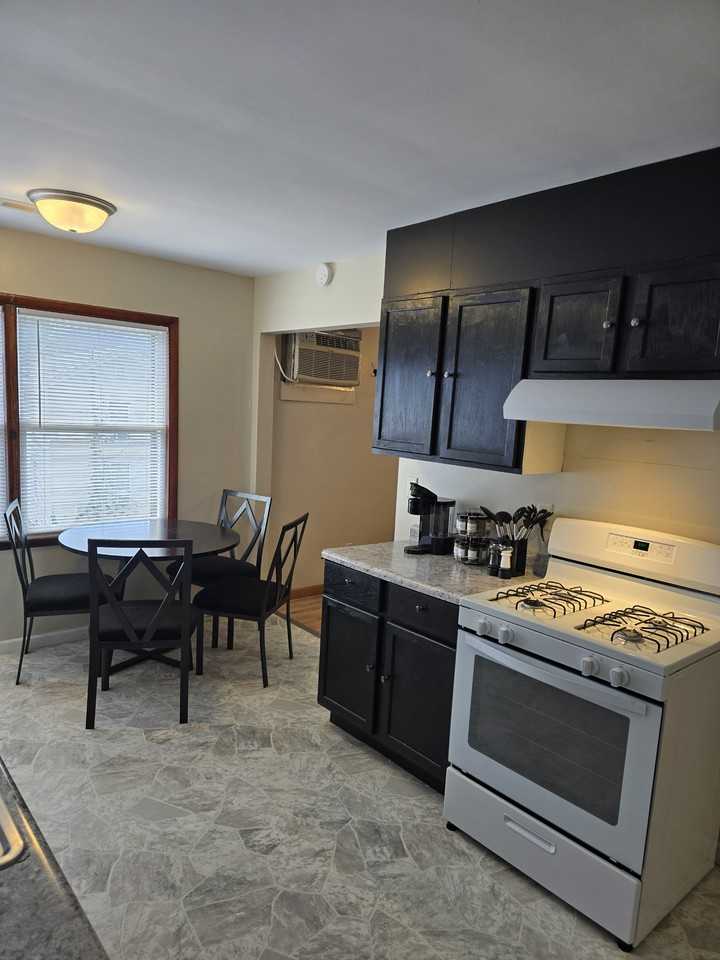 310 Cottage Ct #1 - Photo 4 of 14