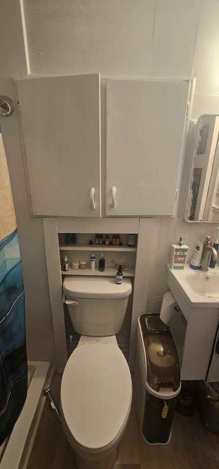 2830 Starr St #B - Photo 3 of 12