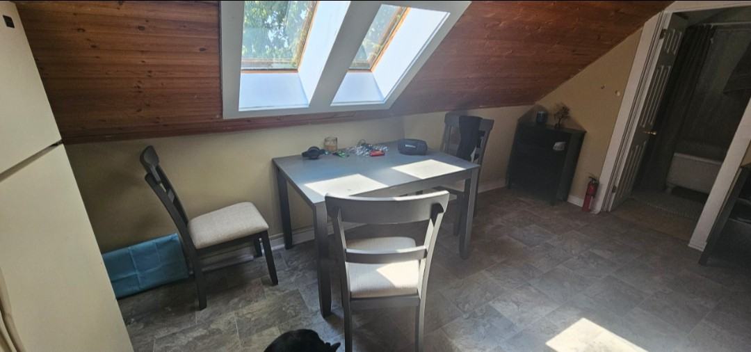 2830 Starr St #B - Photo 6 of 12