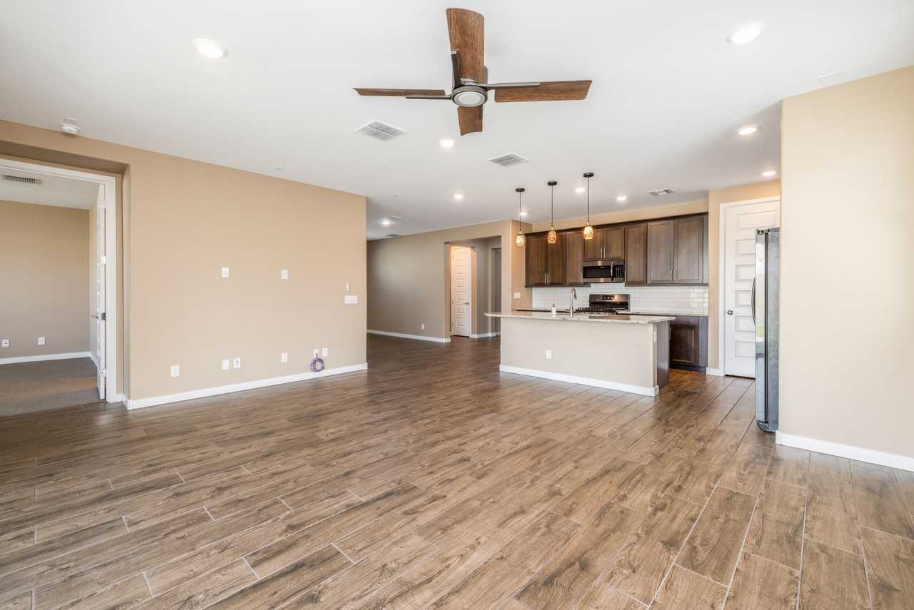 9820 E Tupelo Ave - Photo 4 of 18