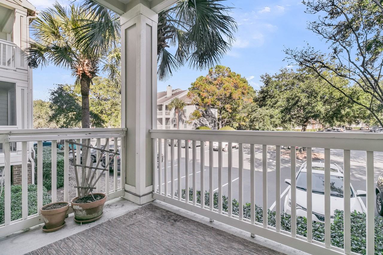 1600 Long Grove Dr #1 - Photo 4 of 26