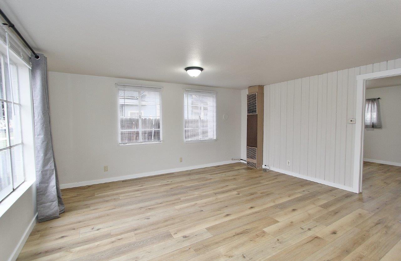 812 S Washington Ave - Photo 3 of 19