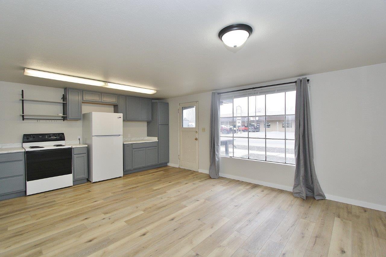 812 S Washington Ave - Photo 5 of 19