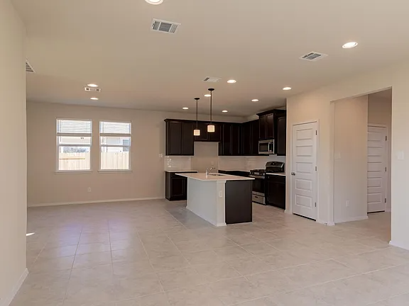 229 Gray Wolf Dr - Photo 3 of 6