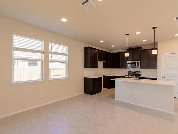 229 Gray Wolf Dr - Photo 4 of 6