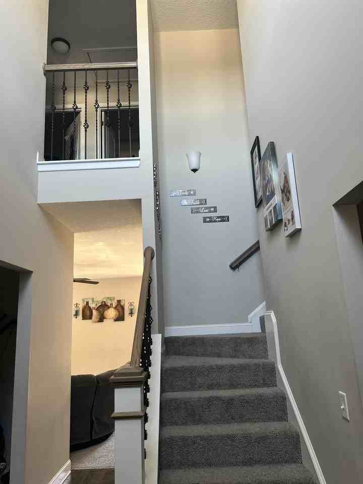 460 Thorp Cir #1 - Photo 4 of 29