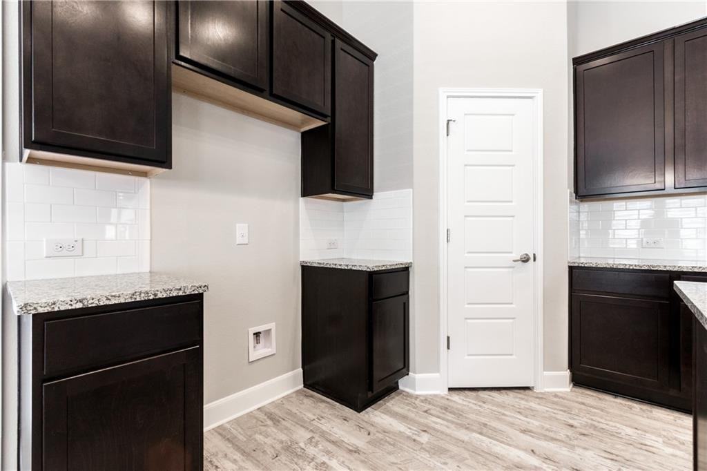 9301 Alex Ln - Photo 3 of 5