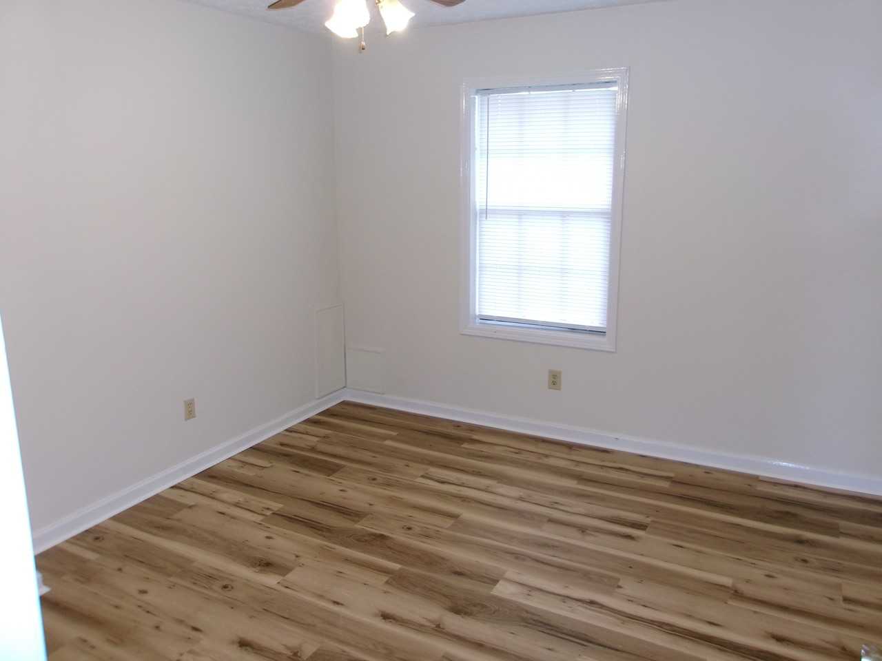 3209 Timbermill Ave #B - Photo 7 of 12
