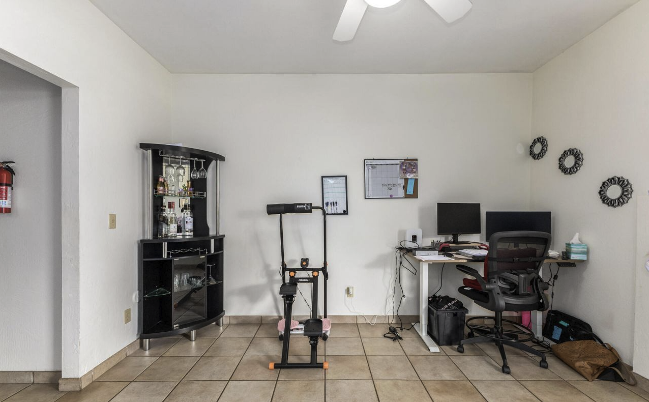 500 N Roosevelt Ave #1 - Photo 4 of 23