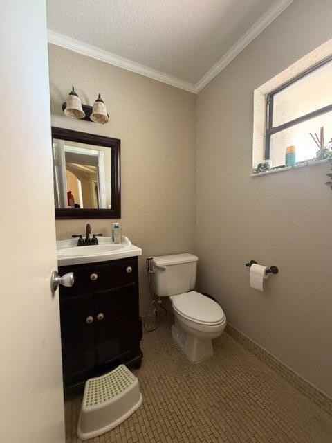 15061 Norfolk Ln - Photo 5 of 23