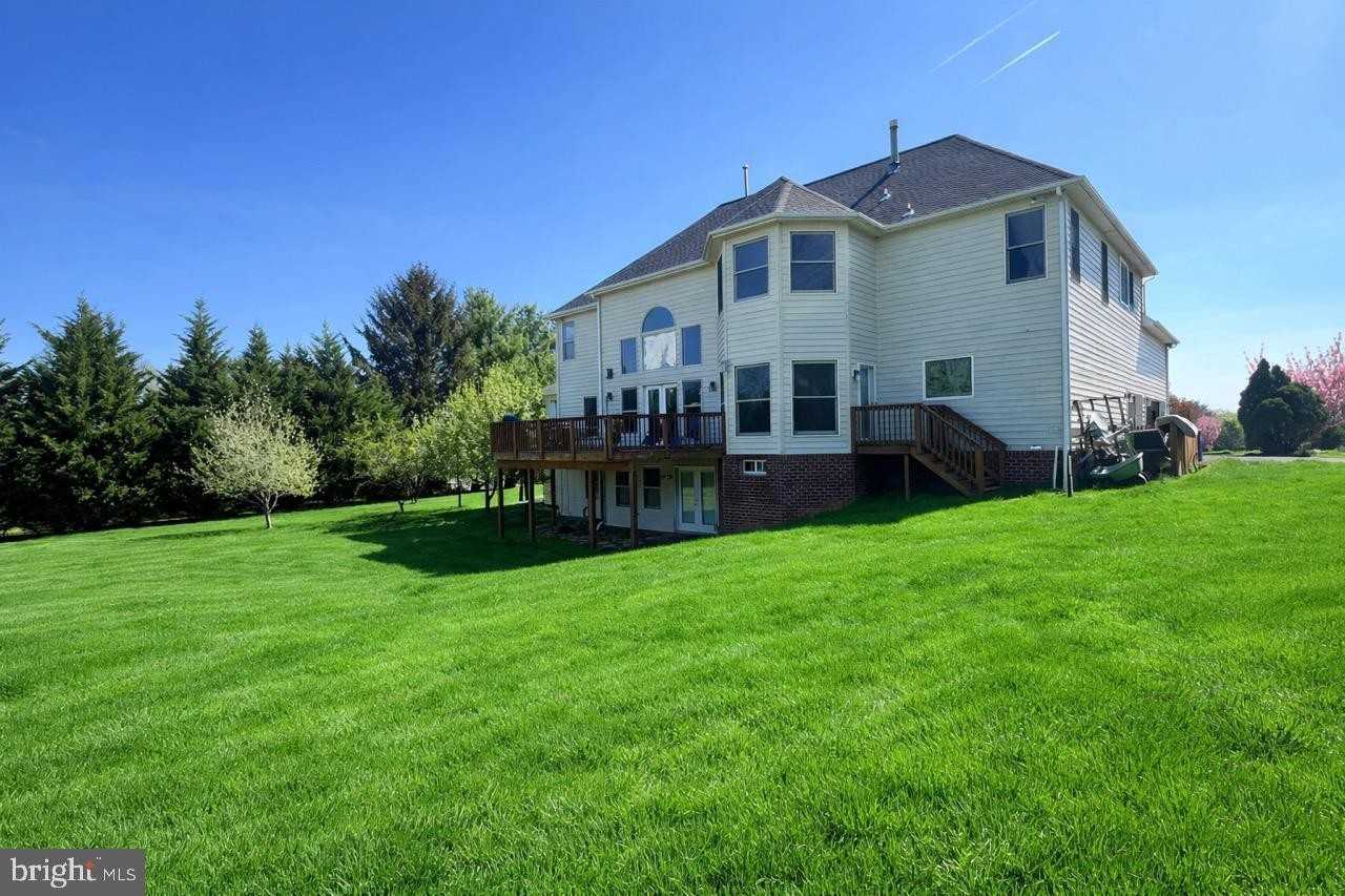 13031 12 Hills Rd - Photo 2 of 5