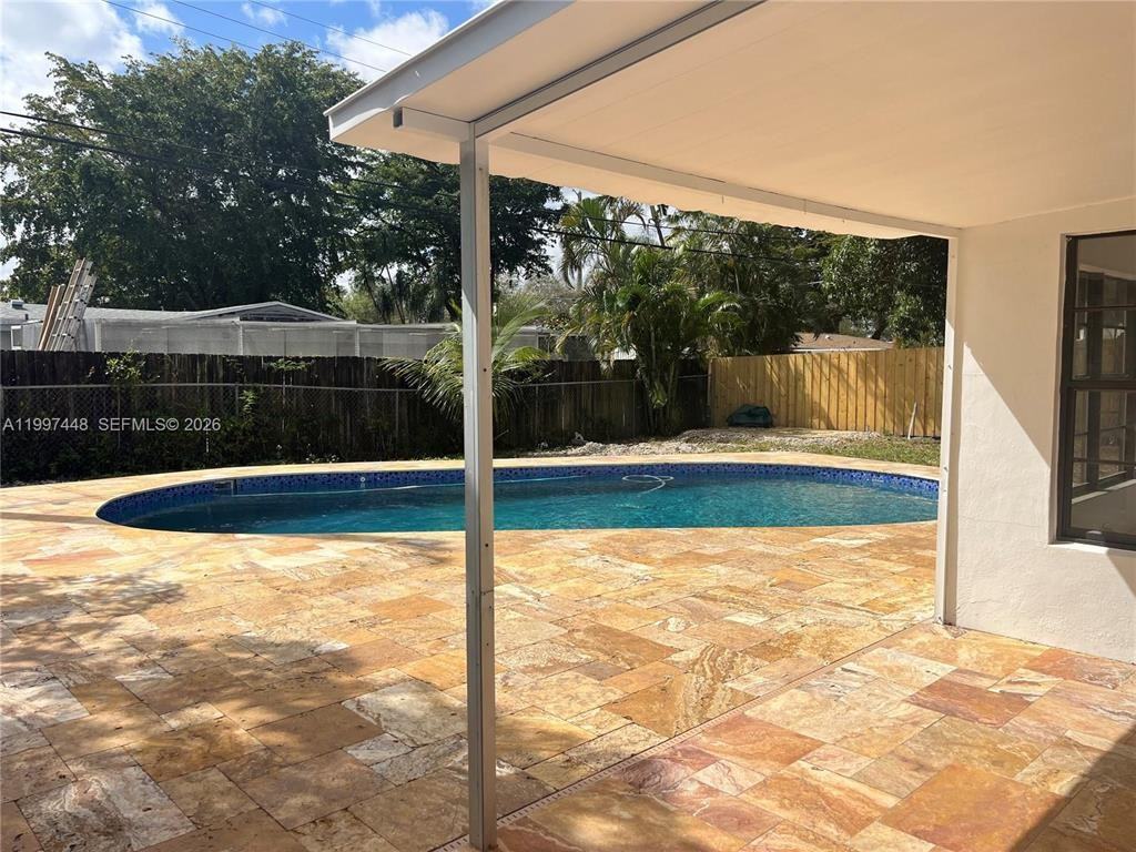 6370 Atlanta St - Photo 2 of 9