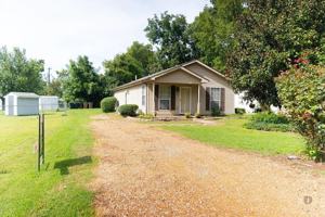 featured image of 1703 Sharpe Ave