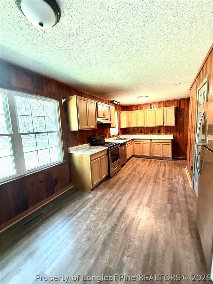 4973 Dowd Rd - Photo 7 of 33