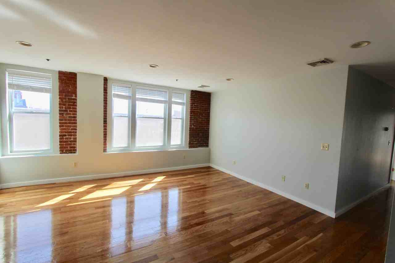 327 Main St #1 - Photo 4 of 8