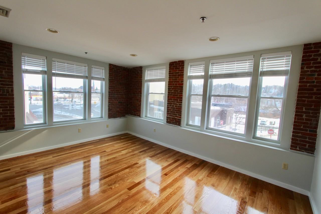 327 Main St #1 - Photo 7 of 8