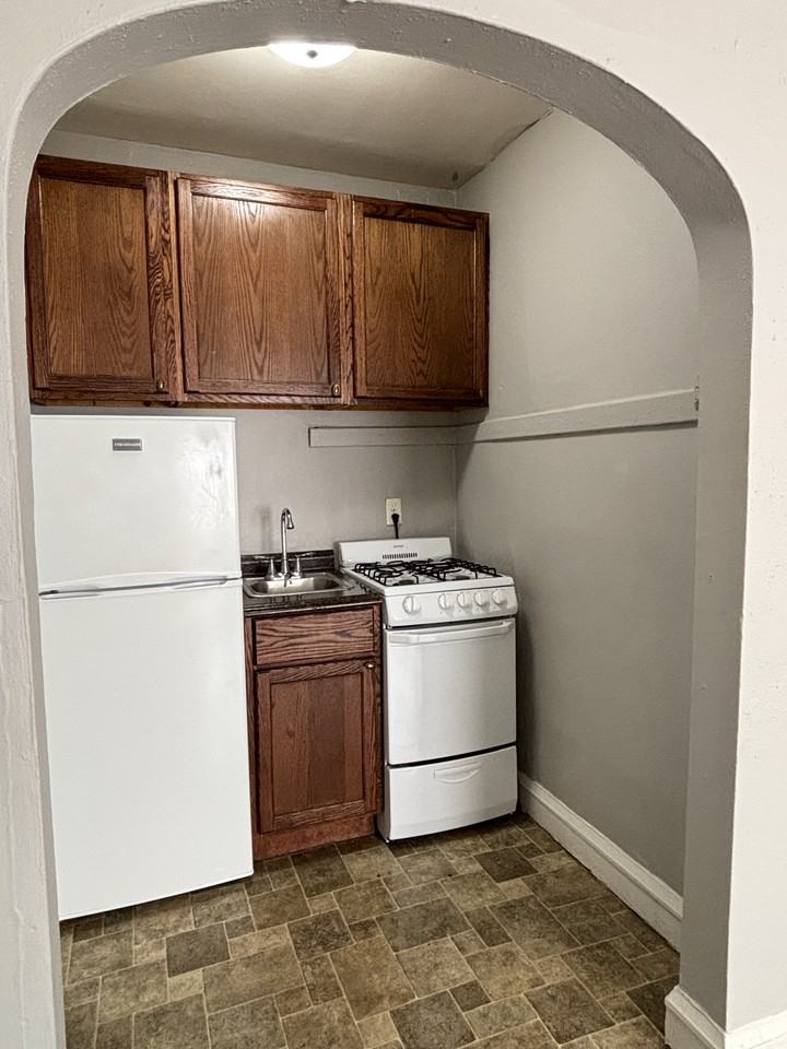 3030 W Pierce St #2 - Photo 6 of 10