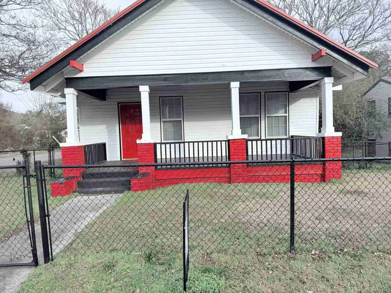 1831 Moore Ave - Photo 2 of 12