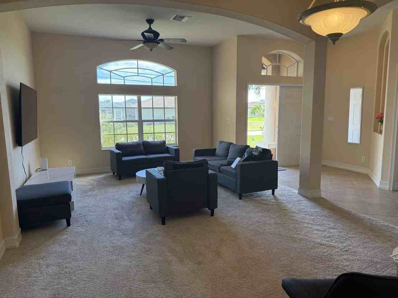 409 Sw 8th St - Photo 4 of 25