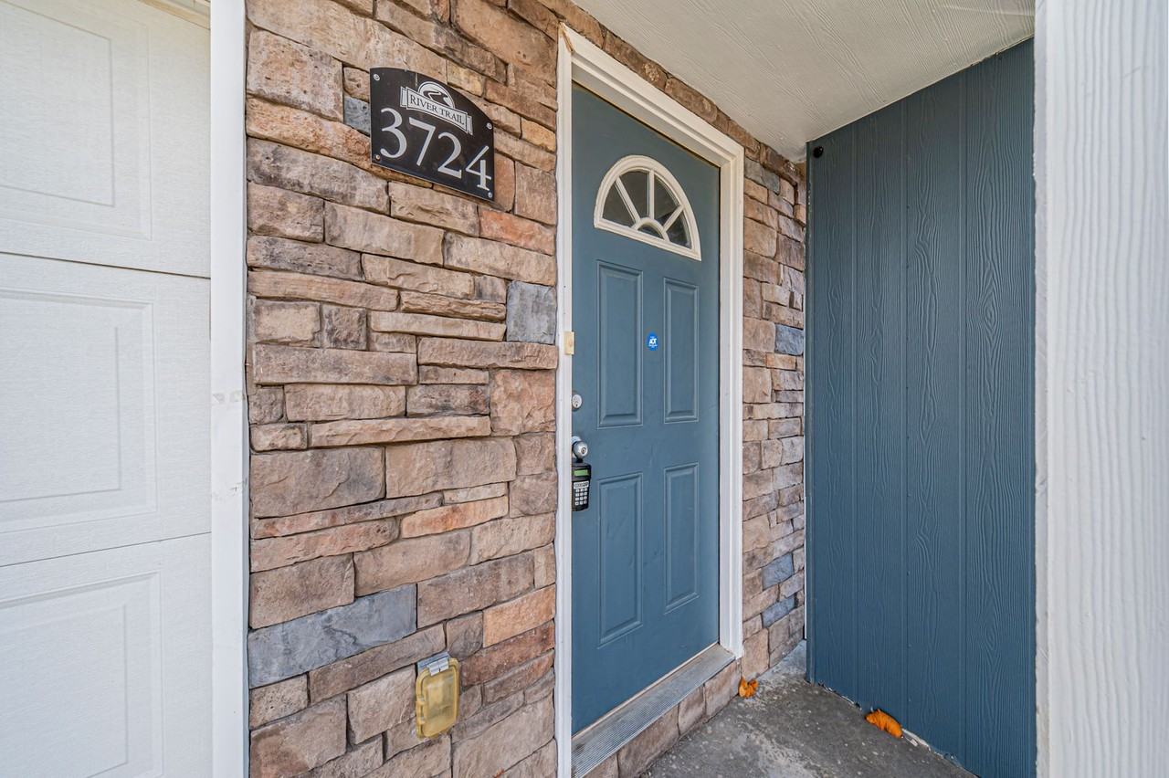 3724 Saddle Horn Trl - Photo 2 of 34