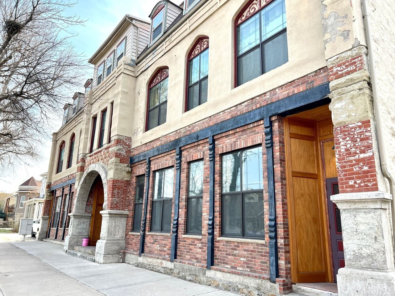 517 E. Broadway St. - Photo 3 of 7