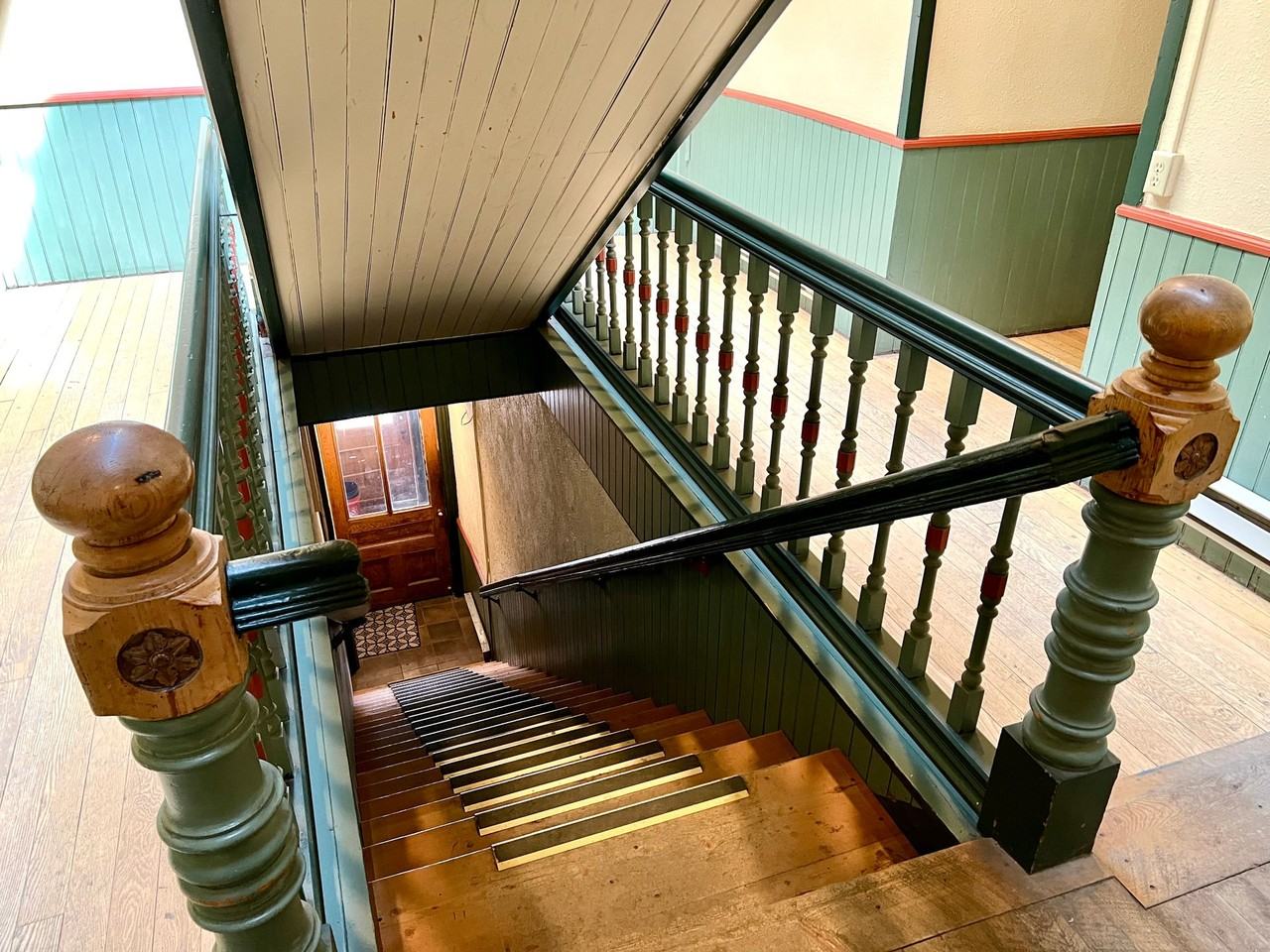 517 E. Broadway St. - Photo 6 of 7