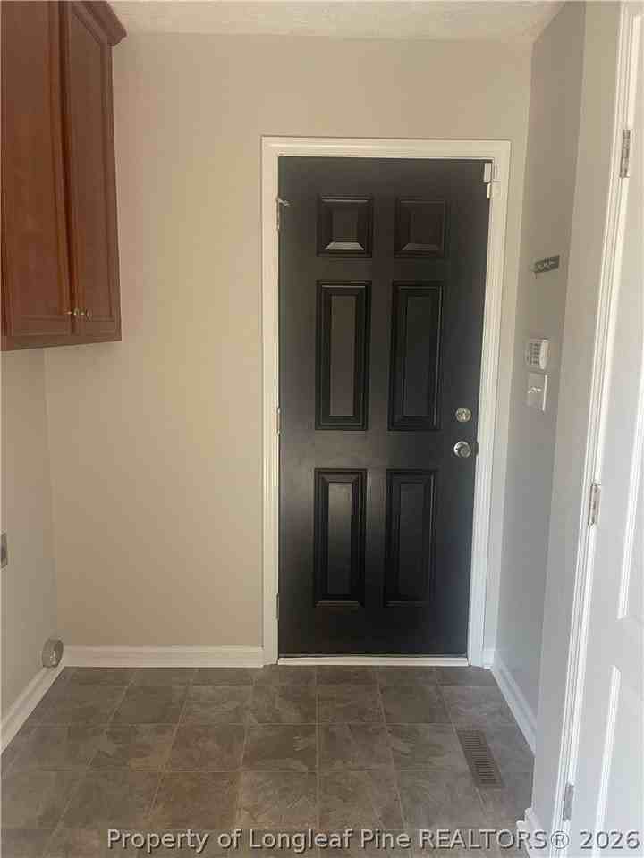 425 Dunblane Way - Photo 6 of 22