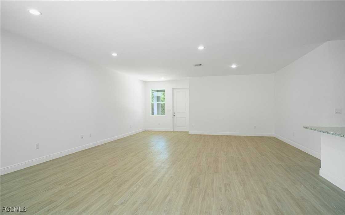 6050 S Moss Cir - Photo 4 of 10