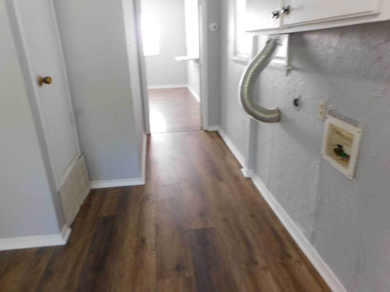 1505 Nw Lake Ave - Photo 5 of 9