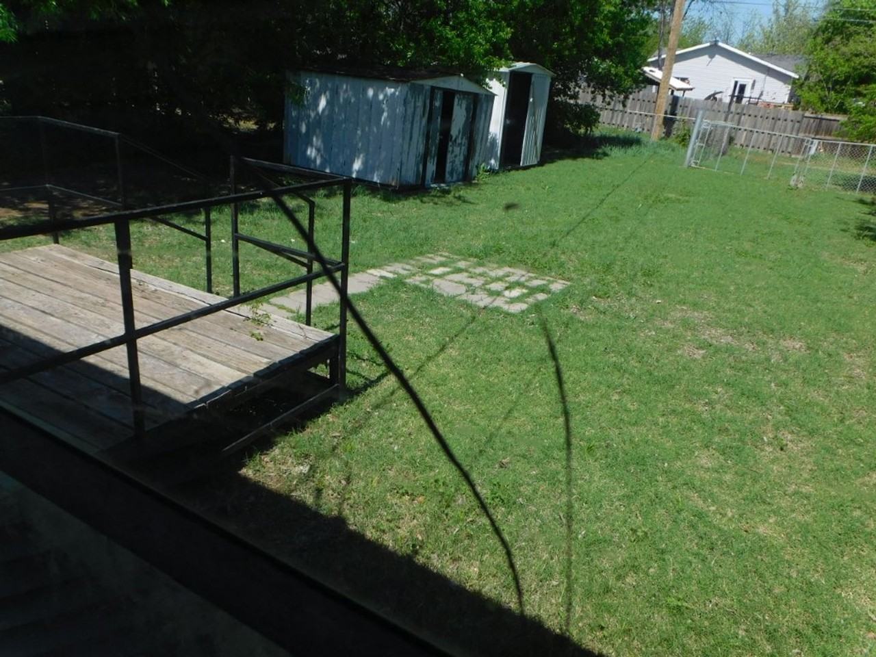 1505 Nw Lake Ave - Photo 7 of 9