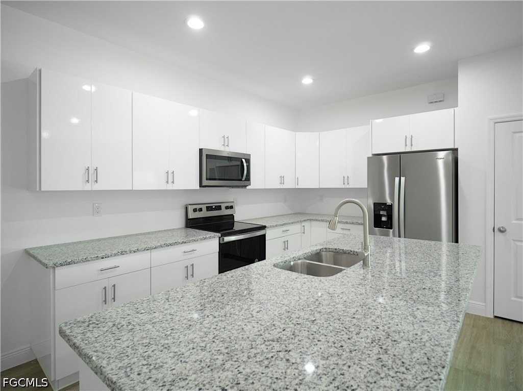 7002 Lotus Cir - Photo 7 of 10