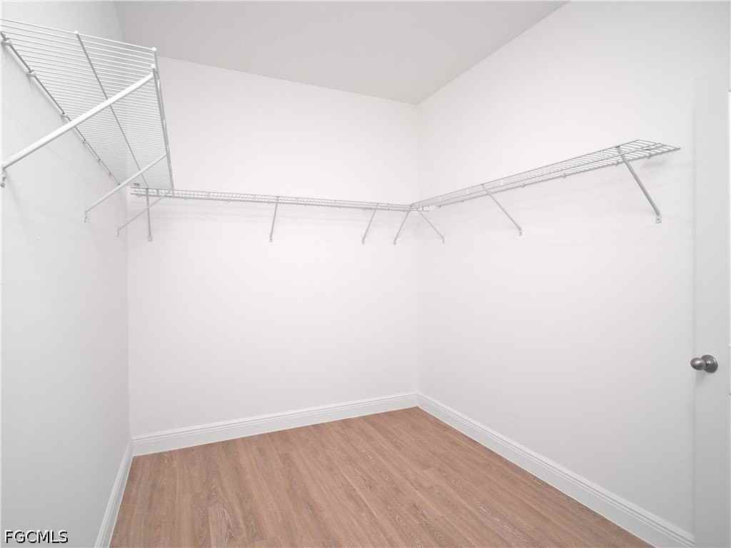 8002 Sherwood Cir - Photo 4 of 10