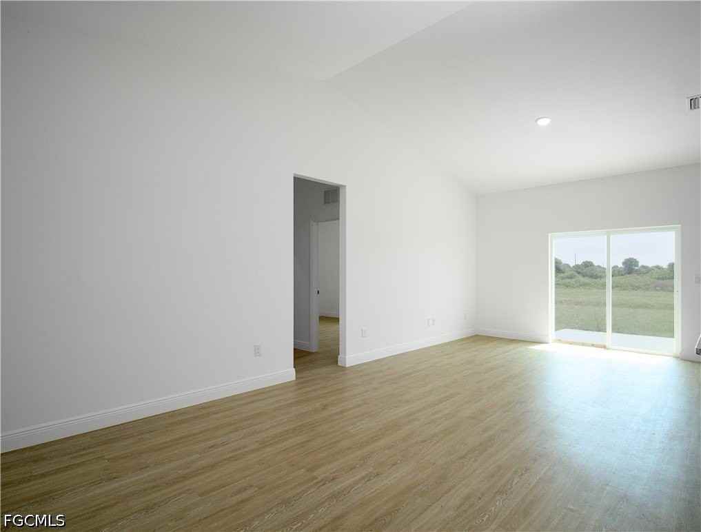 6204 Forest Ct - Photo 6 of 10