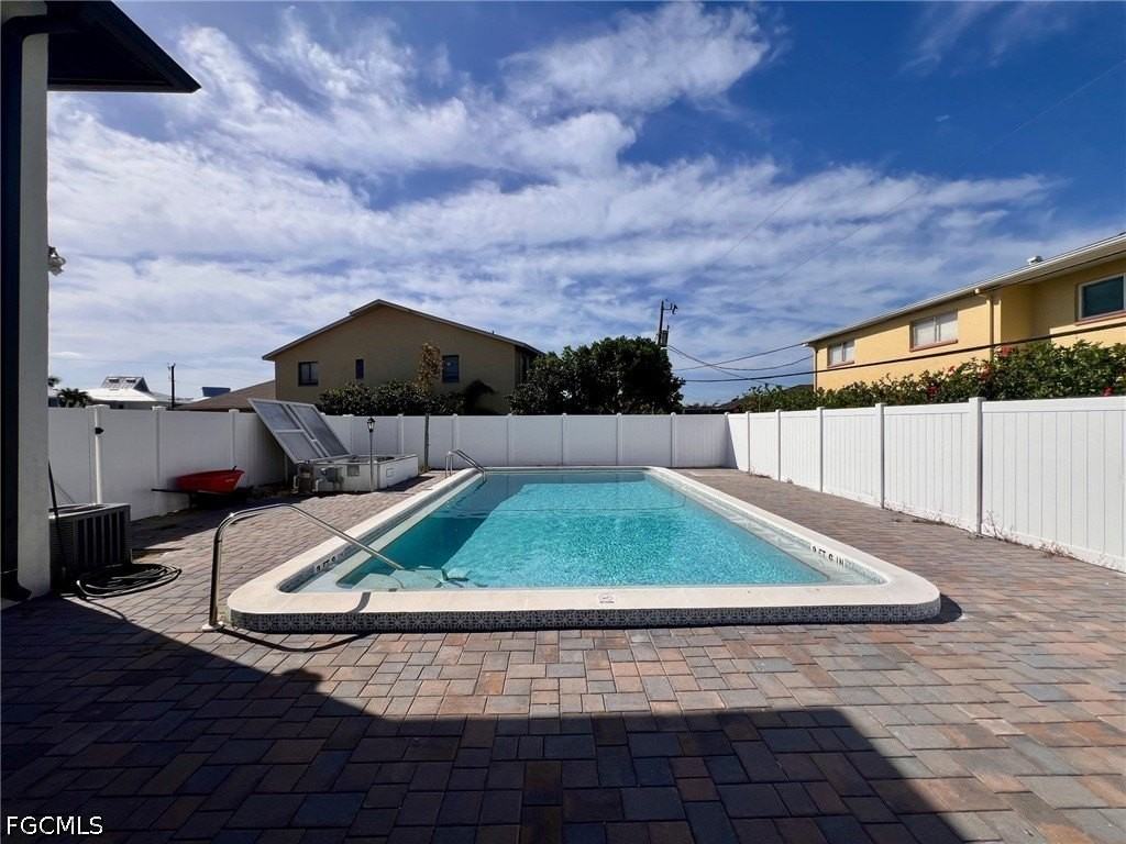 4102 Se 19th Pl #6 - Photo 2 of 15