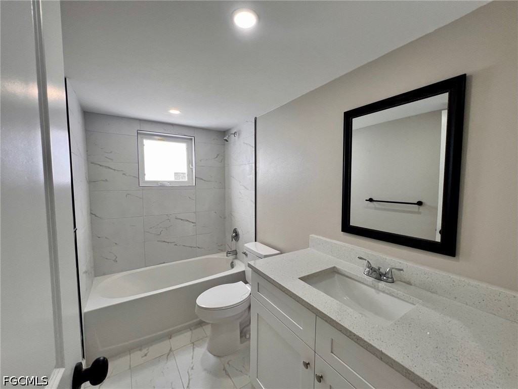 4102 Se 19th Pl #6 - Photo 7 of 15