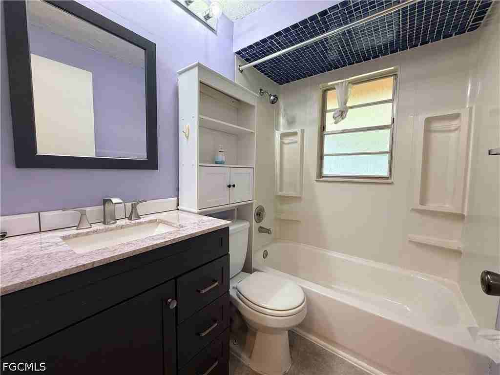 1501 Se 32nd St - Photo 6 of 15